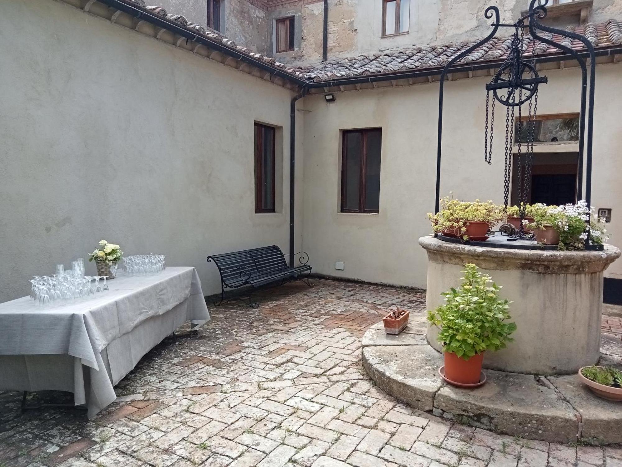 Chiostro Delle Monache Hostel Volterra Ngoại thất bức ảnh